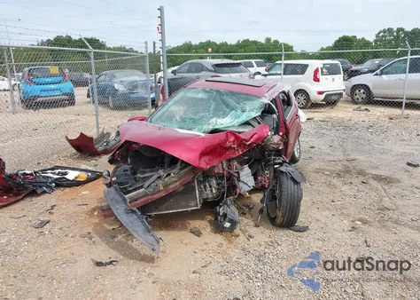 2014 Ford Fiesta Titanium из США, поврежденный, VIN 3FADP4FJ7EM204194